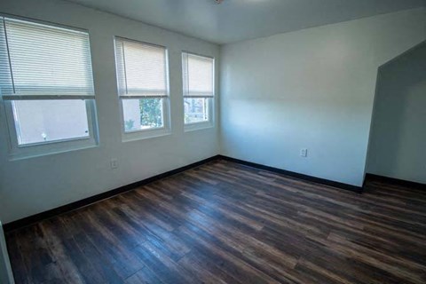 Floor plan for 1 bed, 1 bath, 494 sqft